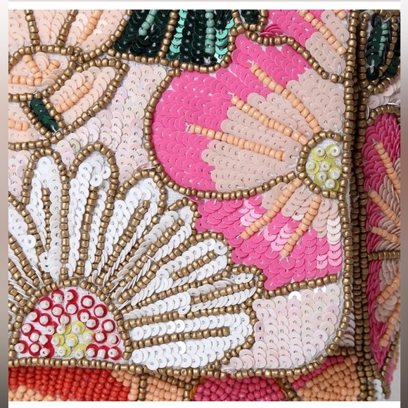 Lulus Floral Beaded purse with sequins - Picture 6 of 13